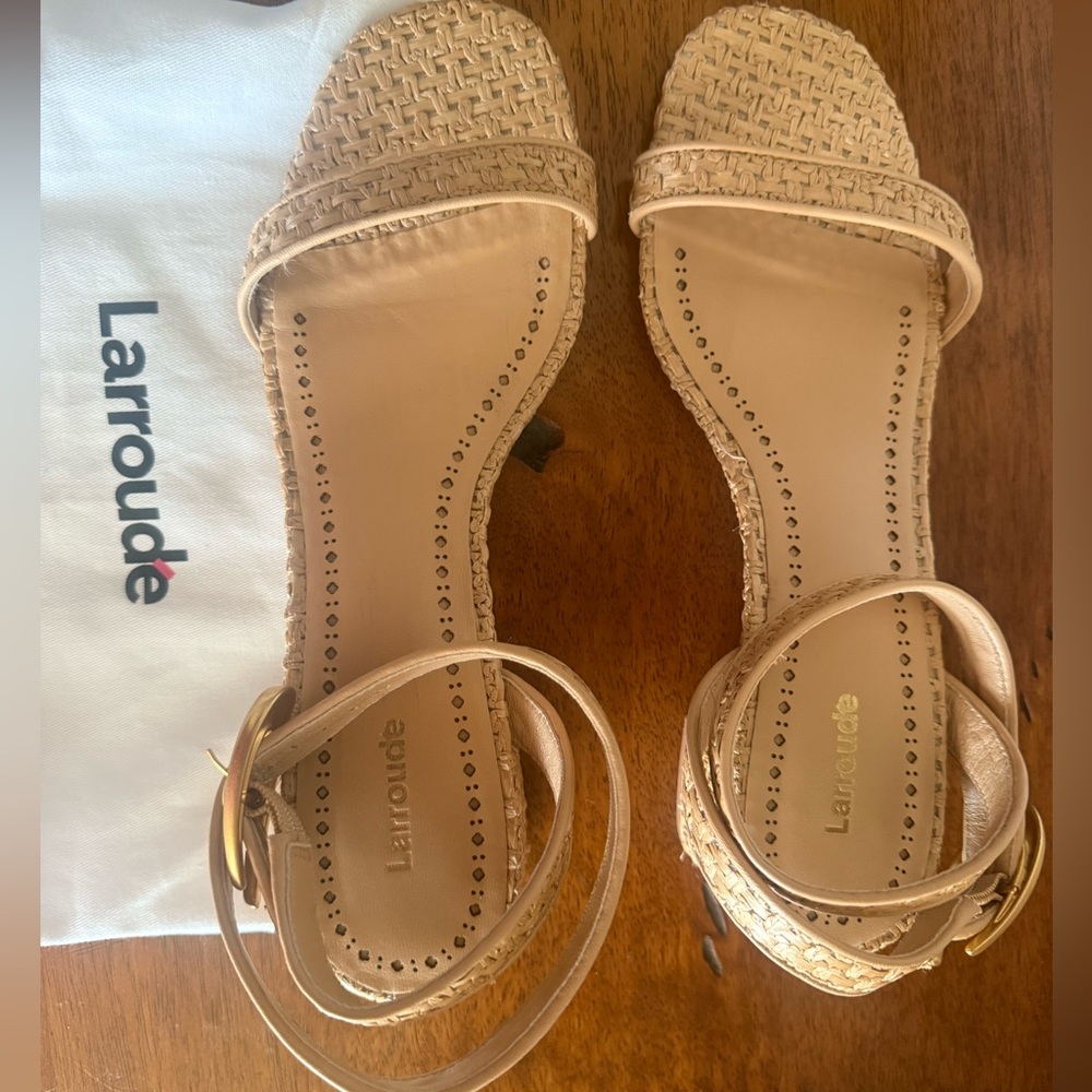 LARROUDE Sandals like NEW